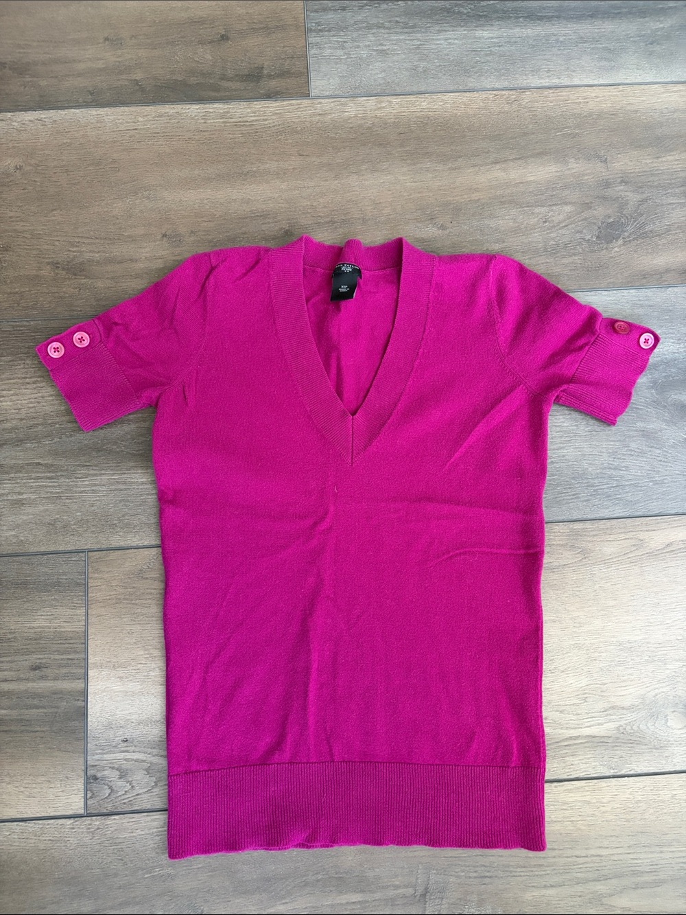 Ann Taylor Fuchsia Short Sleeve V-Neck Sweater